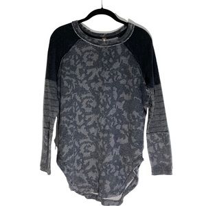 Free People Gray Top w/ Side Zippers. Size XS